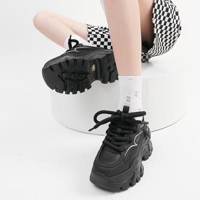 Женская обувь – Кроссовки