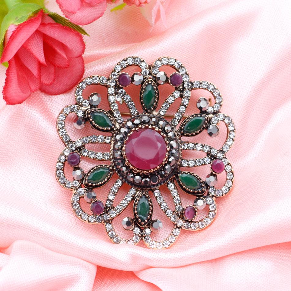 Винтажная брошь с цветком и кристаллами, женские этнические украшения, подарок для банкета, полый сплав, ультратонкая винтажная бижутерия