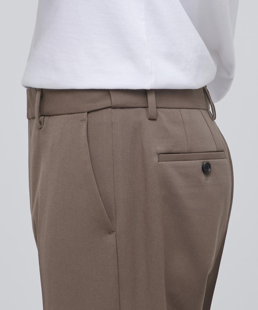 MUSINSA STANDARD Semi-Wide Slit Hidden Banding Slacks [Light Brown]