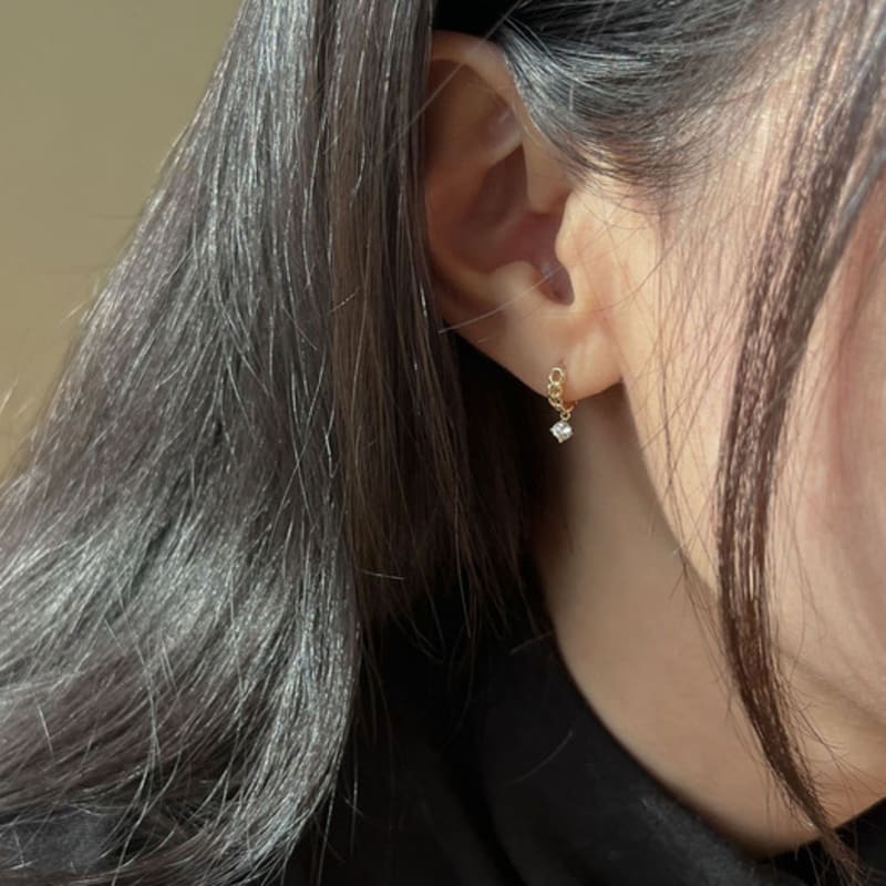 youngglow 14k chain drop cubic one touch ring earrings