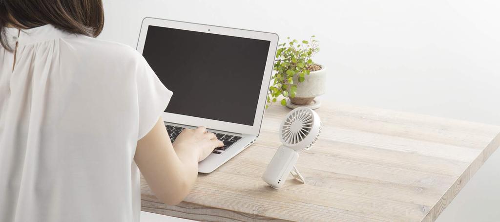 RHYTHM Portable Fan Heat Stroke Made by a Japanese Cool even on Low Quiet Handy DC Double Rotating USB x x Wind Handy Fan 9ZF031RH04 [Energy Saving,