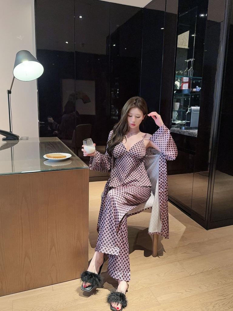 Sexy pajamas women's summer thin ice silk suspenders three-piece trousers silk Korean version 11 new loungewear set