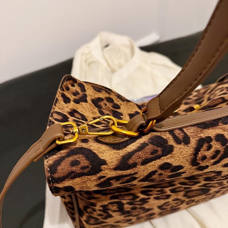 New Faux Suede Leopard Large Bag Large Capacity Traveling Tote Bag High Quality Versatile Handbag Crossbody Bag