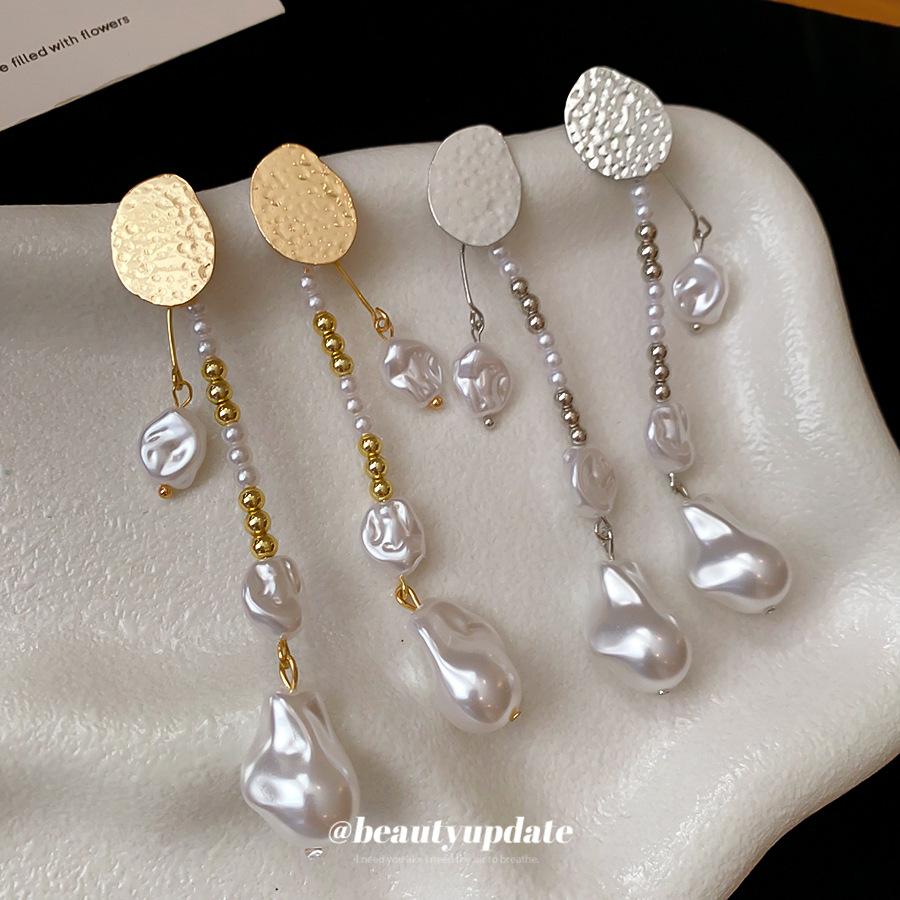 Silver Needle Retro Metal Pleated Irregular Geometric Pearl Fringe Stud Earrings Personalized Fashion High-end Earrings