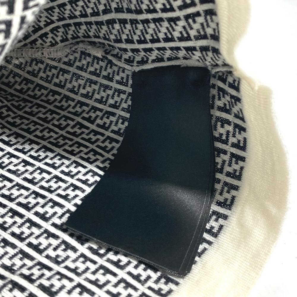 FENDI FXQ056 Zucca logo beanie hat knit hat knit cap Knit hat wool Black/White