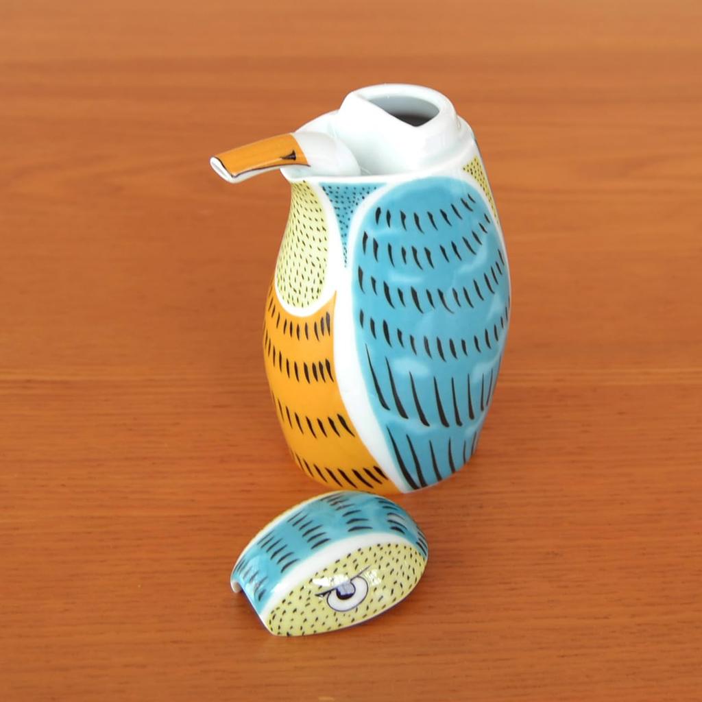 Stylish and Cute Compact Soy Sauce Arita Kingfisher Made In Dispenser, Ware, Porcelain, Design, Large, 180ml, Japan.
