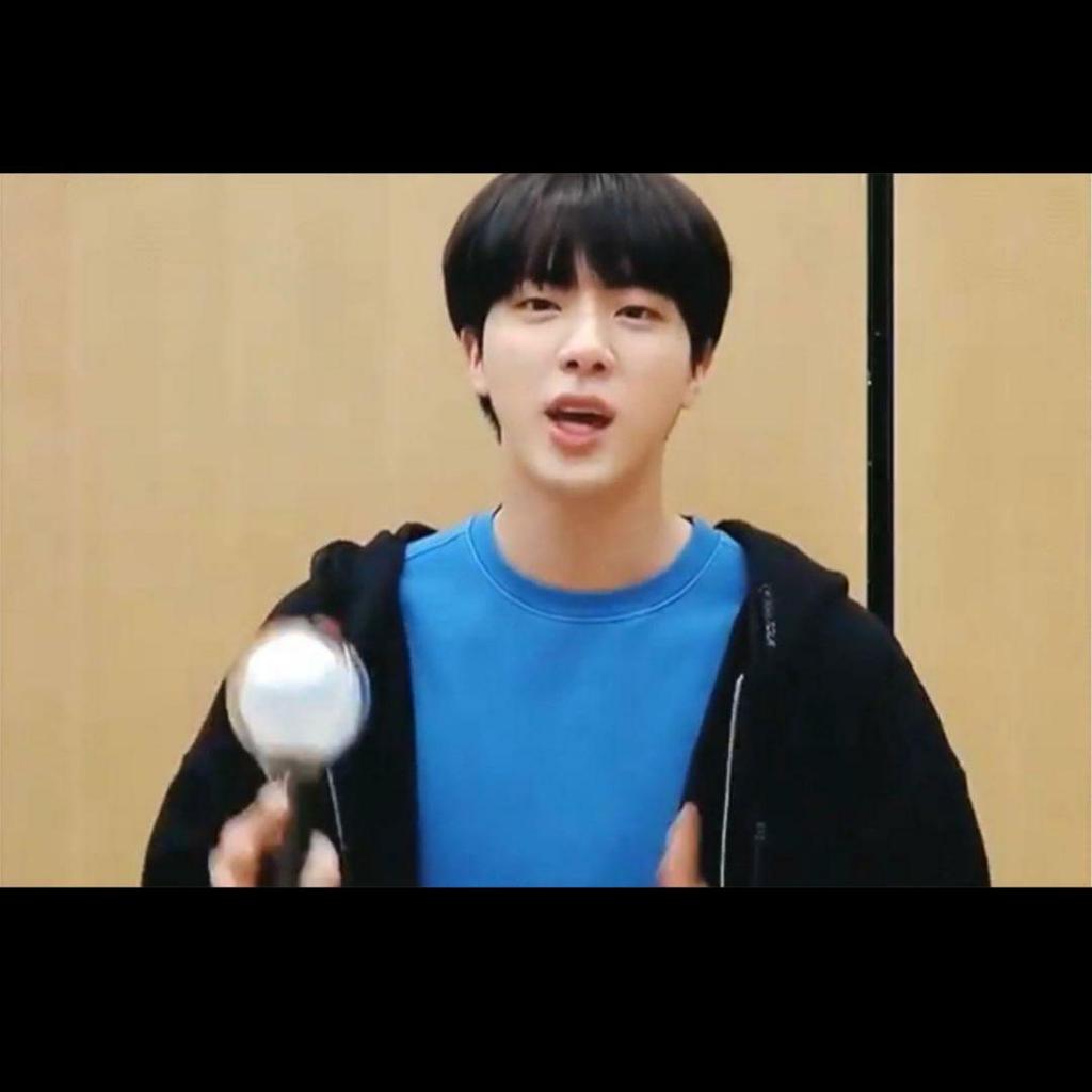 [Б/У] Официальное худи с тура BTS MOS, размер M