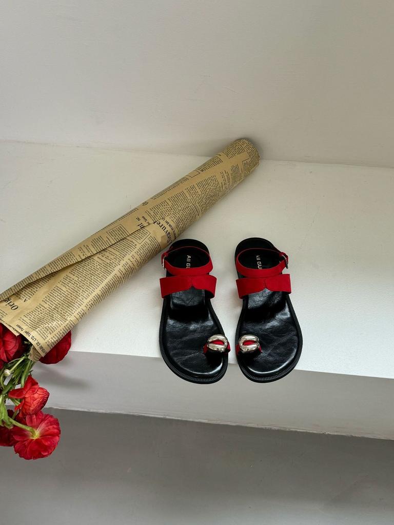 A852-12~ Сандалии с плоской подошвой, французские с металлическим носком, женская обувь лето 2025, новая римская обувь