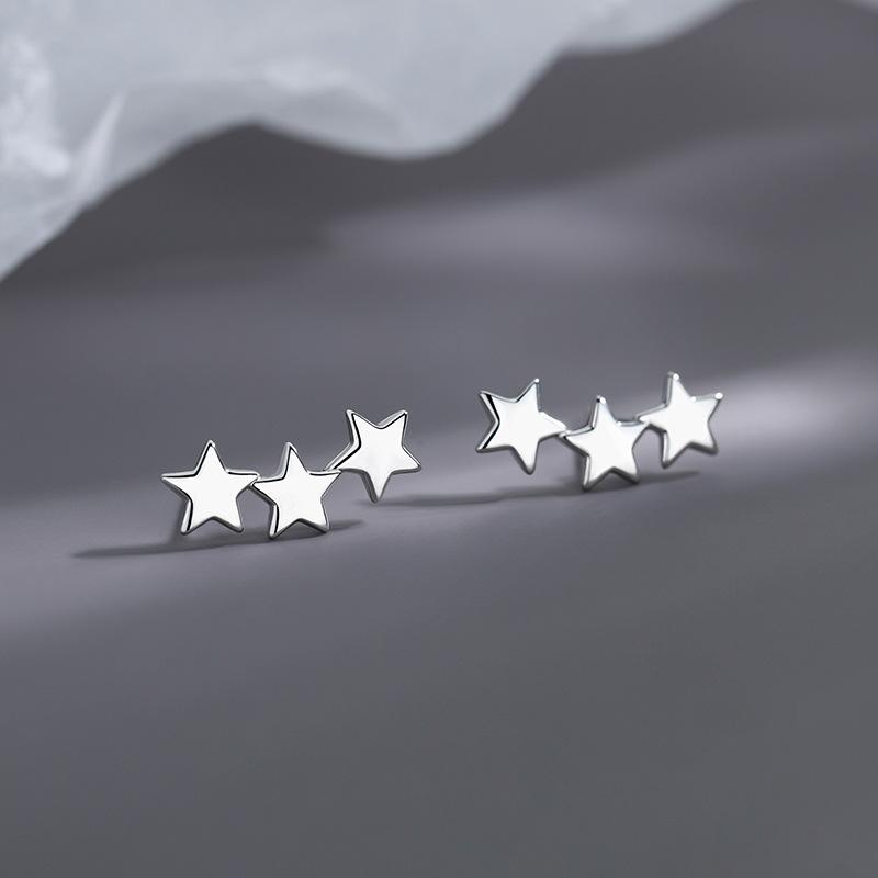 Серьги-гвоздики в форме звезды. Женские простые серьги-гвоздики в форме пятиконечной звезды. Дизайн Sense Summer.