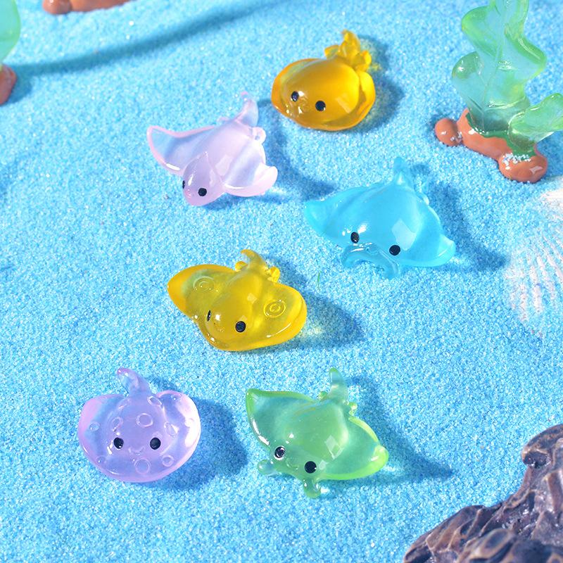 Cute Luminous Flat Fish Aquarium Tank Decoration Accessory Resin Mini Figurine