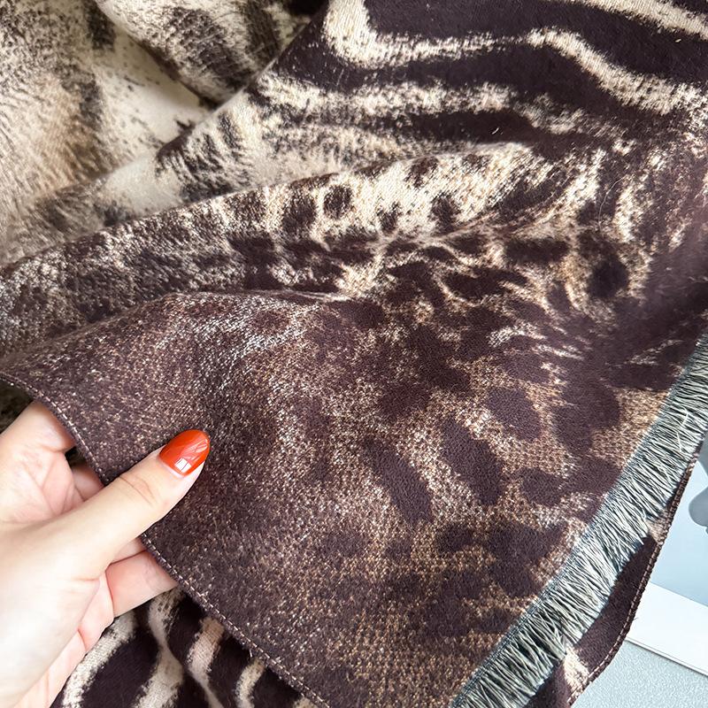 Leopard Print Scarf, Thickened, Warm And Fashionable, Autumn And Winter Outer Shawl, Double-Sided Imitation Cashmere Dual-Purpose