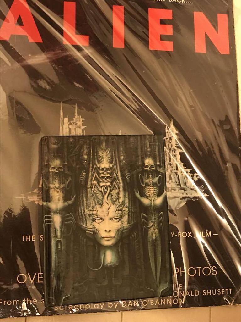 [USED] Foreign Books Alien Movie Novels Sci-Fi Vintage Books Photo Books