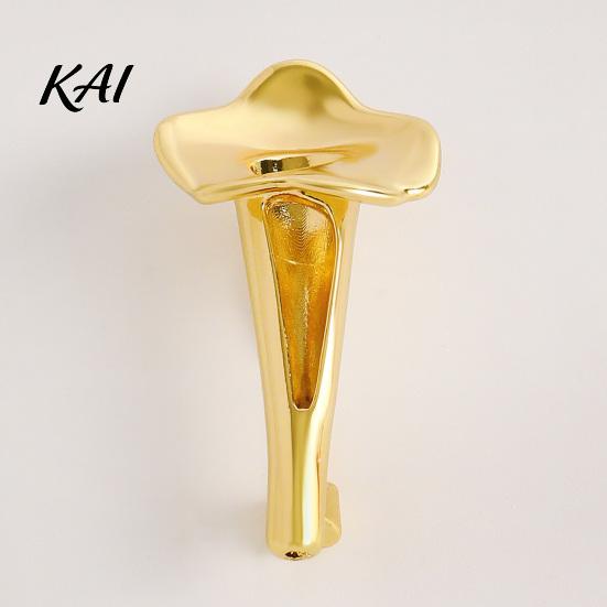 Vintage Style Brooch Peanut/Calla Shaped Flower Insert Brooch, DIY Wearable Bouquet Holder Metal Clothing Ornament Clip, Vase Lapel Pin for