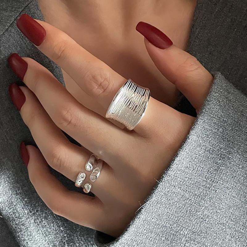 Изысканное геометрическое регулируемое медное кольцо для женщин в шикарном стиле инс, идеально подходящее для модных нарядов и повседневной носки