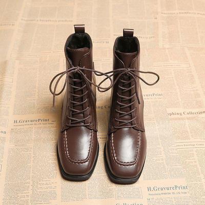 Женские модные ботильоны в французском стиле 2025: Мартины на высоком каблуке для весны и осени.