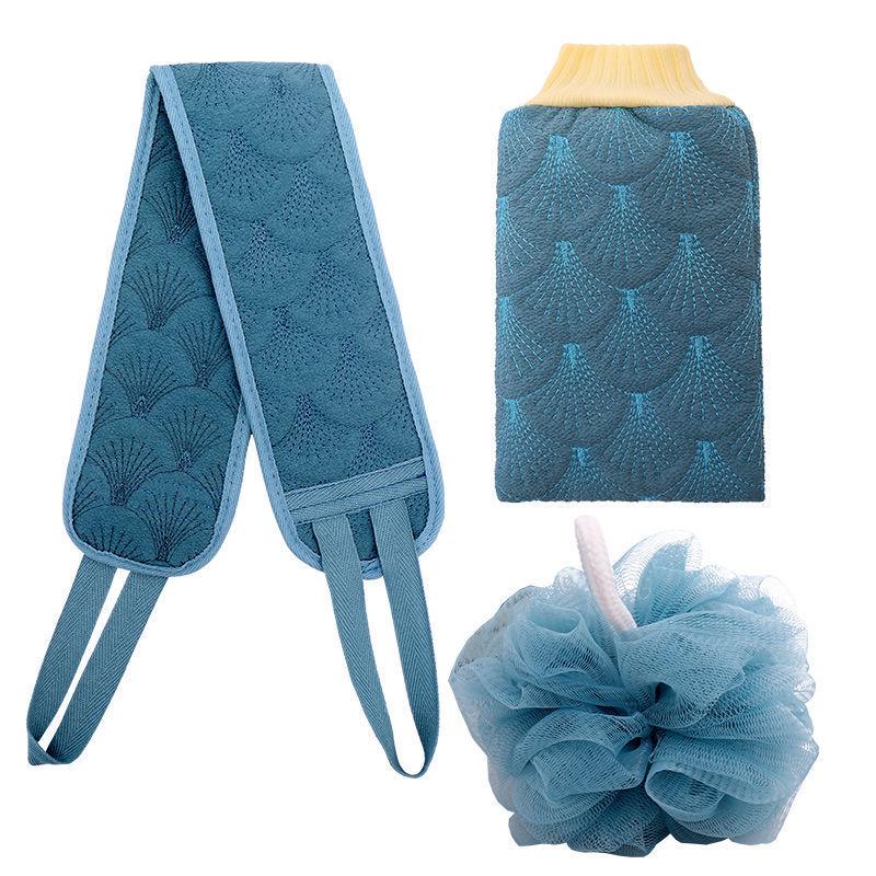 Комплект из трех банных полотенец с грязевым шариком и длинным полотенцем для очищения и релаксации.