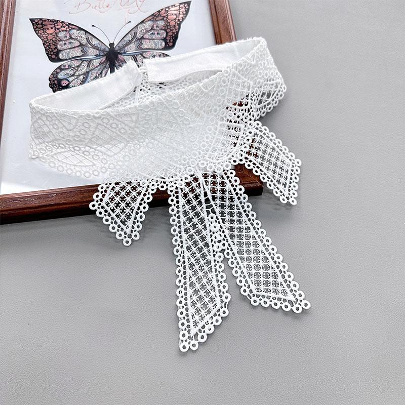 New Hollow Lace Embroidery Fake Collar For Women White Black False Detachable Collar Lapel Shirt Tie Necklace Clothes Accessory