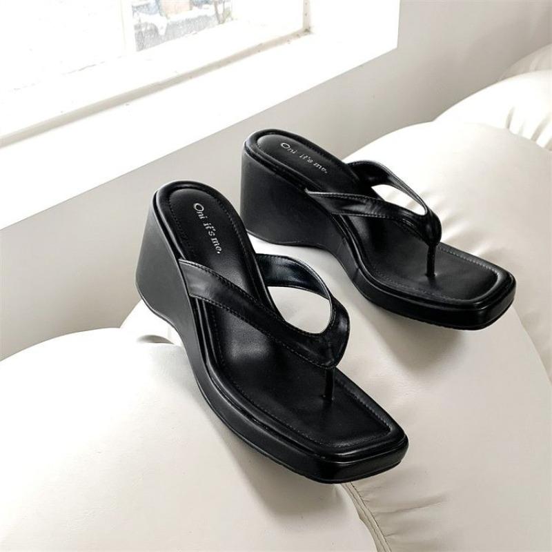 Fashion New Style Women's Fashion Flip-flop Female Platform Outdoor Beach Sandals Slipper Casual Wedges Versatile Non-slip Comfort Shoes