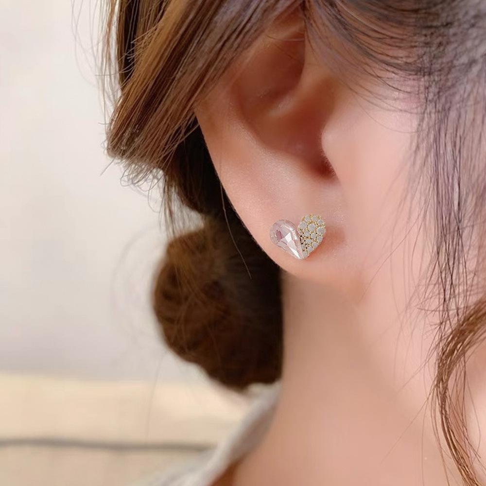 925 Silver Needle Asymmetric Pink Love Earrings Female Exquisite Online Celebrity Earrings with the Same Design Sense.