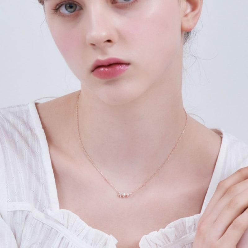 ELLE Jewelry Flower Necklace ELBRNN231