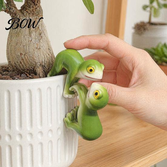 Healing Frog Decor for Pots 2Pcs Cute Realistic Pot Hanger Resin Ornaments, Clip-on Climbing Figurine, Figurine Glass Tanks Mini Landscape Succulent