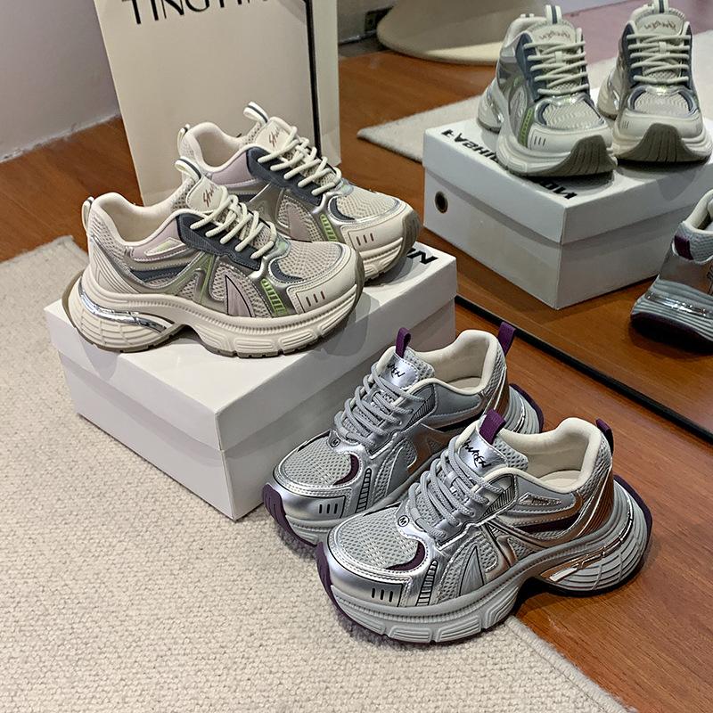 Platform dad shoes women's 2025 autumn new versatile breathable height-increasing muffin shows small feet and light casual sports shoes