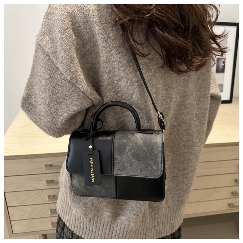 Small Handbag with Niche Design for Women, Winter New Fashionable Commuting Small Square Bag with High Aesthetic Sense, Shoulder Bag