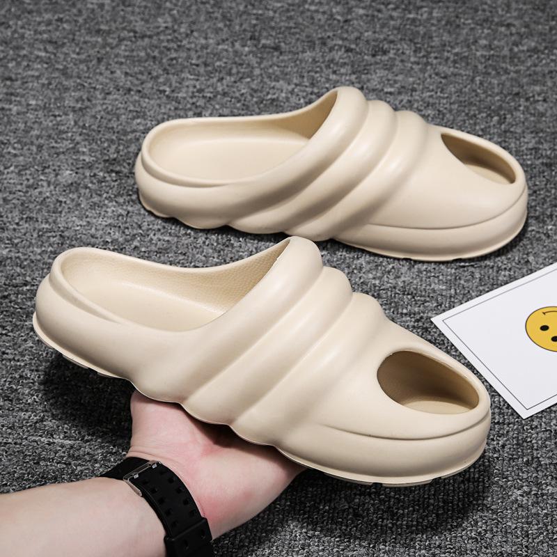 Fashion Summer Men's Slippers Casual Beach Sandals Men Non-slip Slipper Home Soft-soled Bathroom Flip-flops Tide Men's Thick-soled Shoes