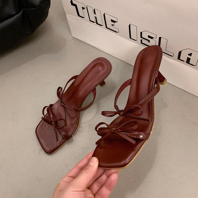 Fashion New Elegant Bowknot High Heels Sandals Women Square Toe Design Thin Heels Slippers Woman Fashion Slip On Party Shoes Female