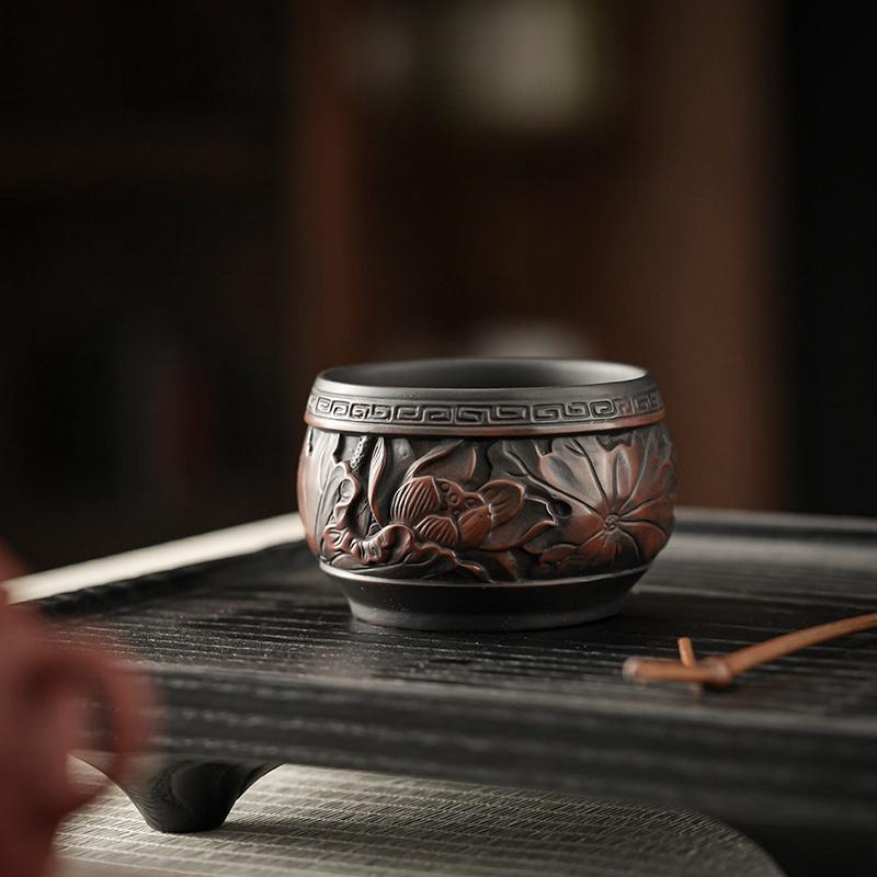 Lotus Pure Ручная резьба Фиолетовая керамика Jianshui Master Cup Бытовая чайная чашка Ручная работа Чайная чаша Ароматная чашка Чайный сервиз