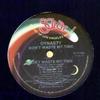12-дюймовая пластинка DYNASTY - Не трать мое время V71161 Solar 1988 США Соул/Фанк Б/У
