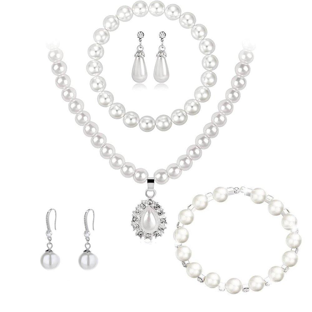 Fashion Pearl Necklace and Earrings Set , French Style Three - piece Jewelry Set for Women , Light Design