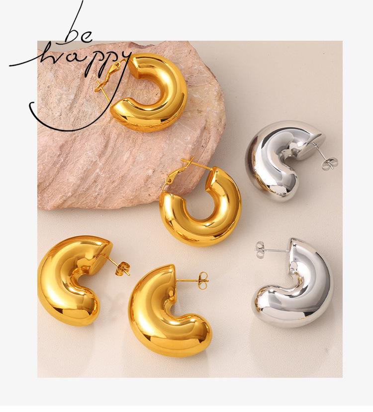 Стильные геометрические металлические серьги-полукольца