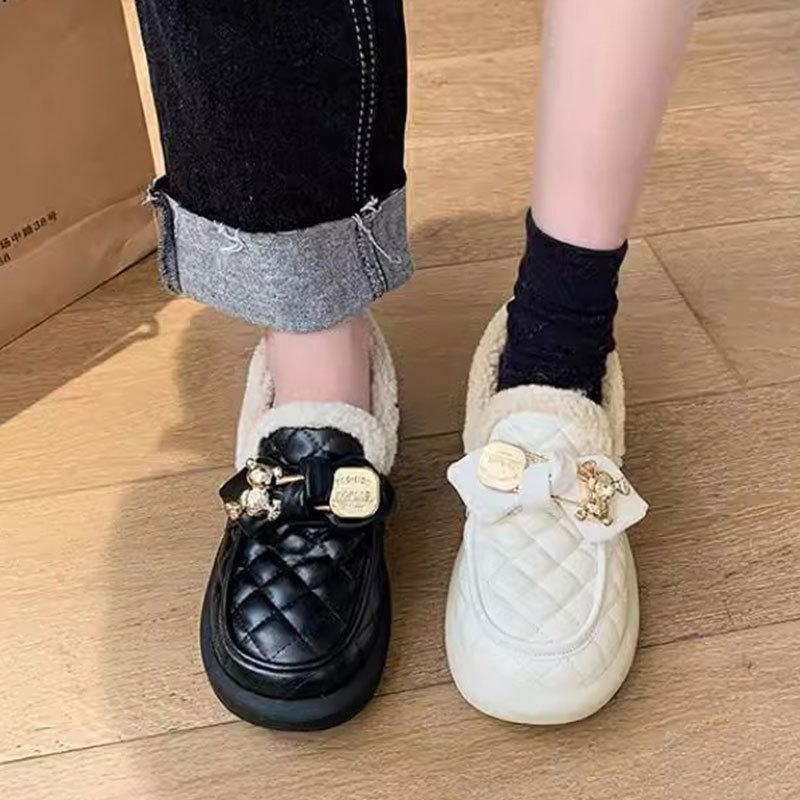 Зимняя пушистая обувь женская одежда 2024 новые модные универсальные бархатные туфли Doudou с одной педалью теплые мокасины хлопковая обувь