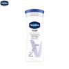Vaseline Интенсивно Увлажняющий Лосьон для Тела и Набор Подушечек 'Облачное Ощущение'