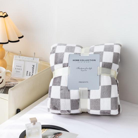Throw Blanket Checkerboard Design Coldproof Polyester Bedroom Bed Winter Warm Flannel Blanket