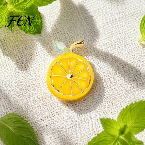Clothing Accessories Lemon Slice Brooch Pin, Oil Dripping Fruit Pin with Outfit Embellishment Rhinestone Leaf, Decorative Badge for Clothes