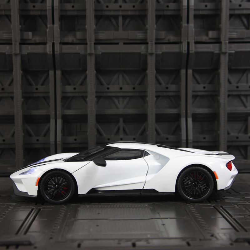 Модель-игрушка Cezhi CZ241182 GT Supercar со звуком, светом и механизмом оттяжки