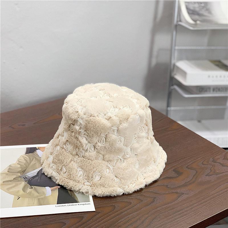 Корейская милая пушистая шляпа-панама с цветком для женщин, японская осенне-зимняя повседневная универсальная, защищающая от холода и тепла, шляпа-ведро, подчеркивающая маленькое лицо