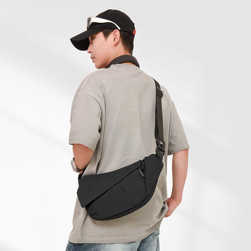 Water-proof Chest Bag for Men for Commuting and Leisure Sports Slanted Backpack Large-capacity Chest Bag Shoulder Bag