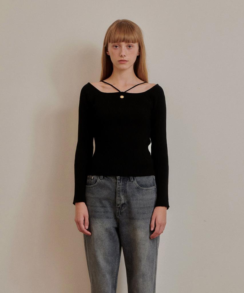 PANDORAFIT Haupy Off-Shoulder Knit