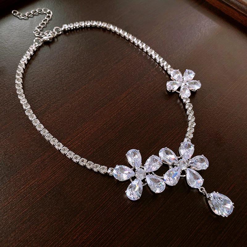 Роскошный комплект из европейских и американских бриллиантовых подвесок и серег - элегантные универсальные ювелирные изделия