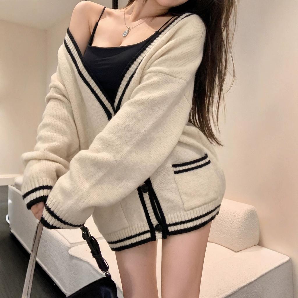 Contrasting color pocket knitted cardigan jacket women's high-end sense loose and lazy college style autumn and winter outer sweater