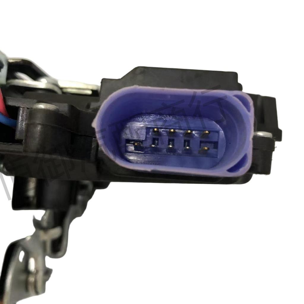 1TD837015A Ручка передней левой двери для Sagitar, Octavia, Touran (2004-2019)