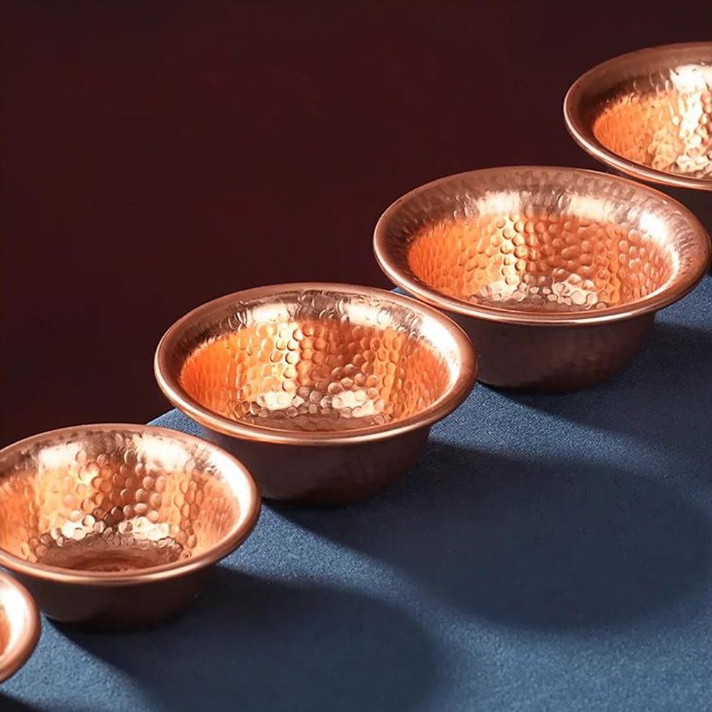 Непальская чаша для подачи воды из чистой меди, чаша для подачи воды ручной работы с узором молотка, чаша для святой воды для Будды, буддийские принадлежности