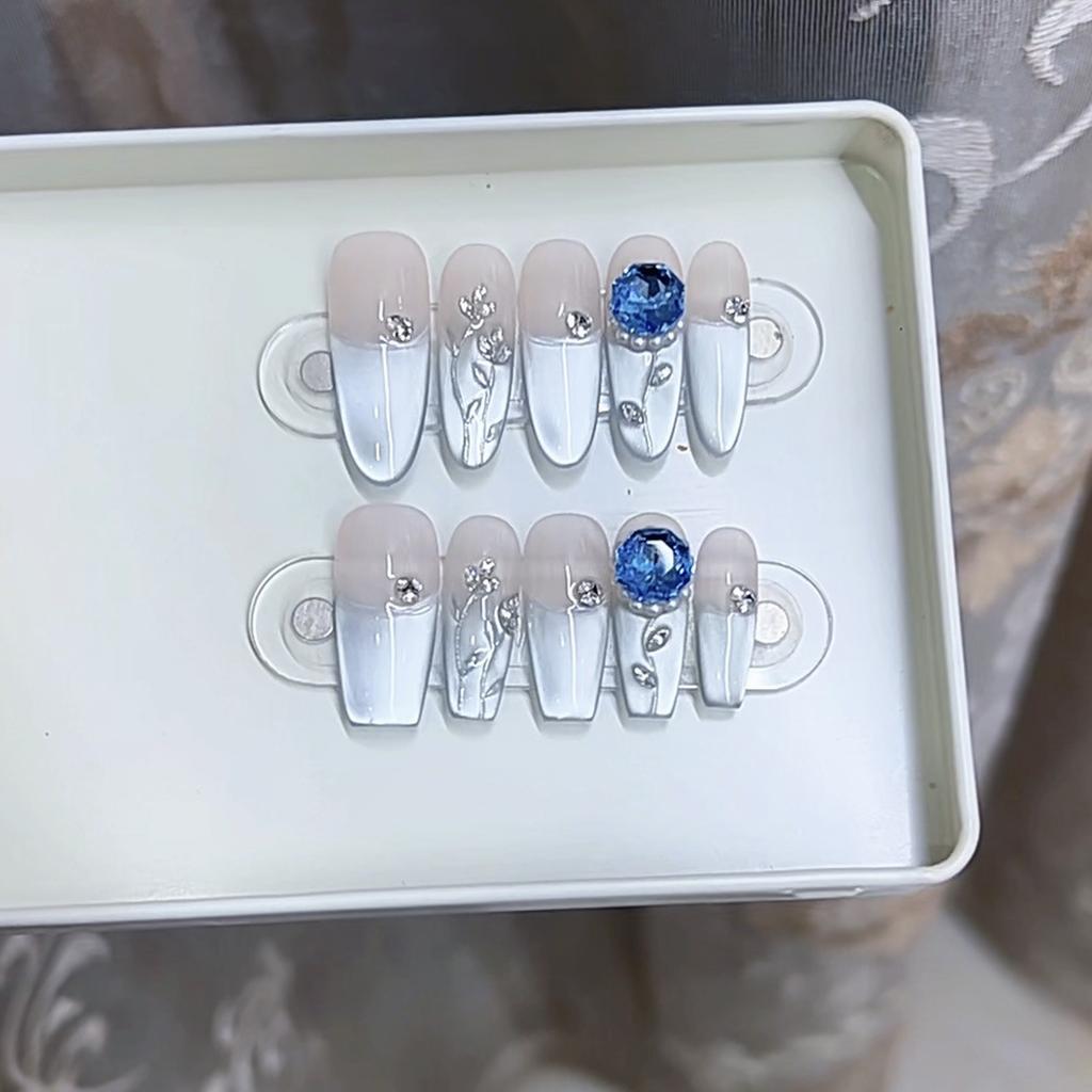 Hand-woven Armor Spring and Summer New Blue Rose Ice-Transparent Three-dimensional Zircon Diamond Cat's Eye Nail Art Patch
