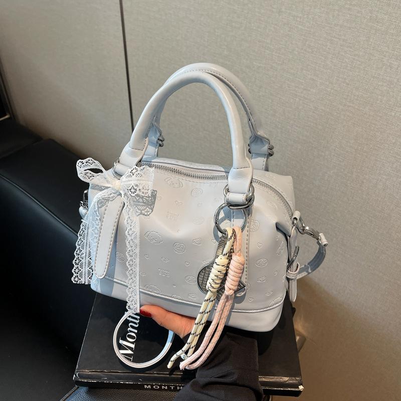 Bag 2025 New Trend Niche Design Simple Portable Messenger Bag Sweet Silk Scarf Shoulder Bag