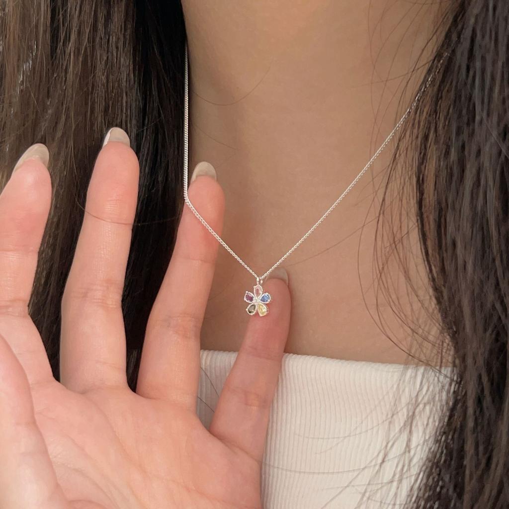 Colorful Flower Necklace for Women, Light Luxury, Fashionable, Niche, Small, Fresh, Exquisite, Compact, Versatile, Collarbone Chain