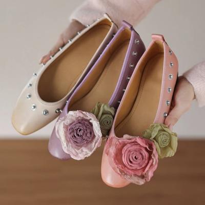Модные Элегантные Туфли-лодочки на низком каблуке с цветочным декором Женские Модные с дизайном металлических заклепок Брендовые Туфли Мэри Джейн Удобные с круглым носком Неглубокие Повседневные туфли