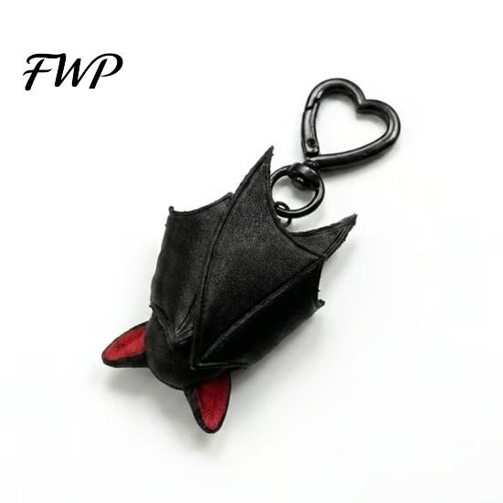 Gothic Bat Keyring Plush Black Keychain Transformable Key Ring Pendant Soft Backpack Bag Purse Charm Halloween Gift for Lovers Lightweight